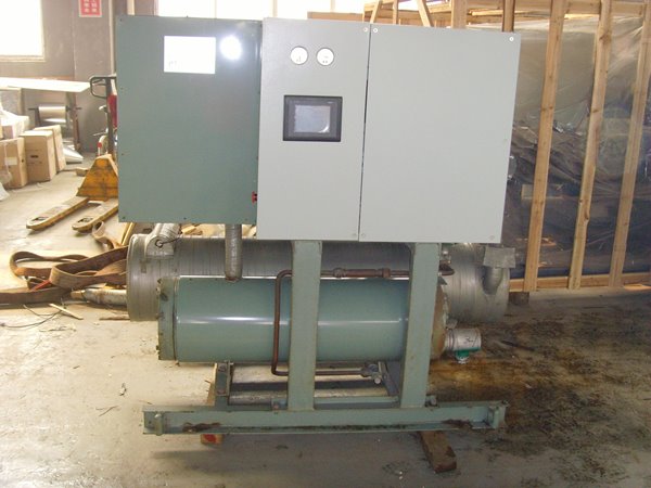 尖峰镇酒店中央空调不停机清洗方法介绍